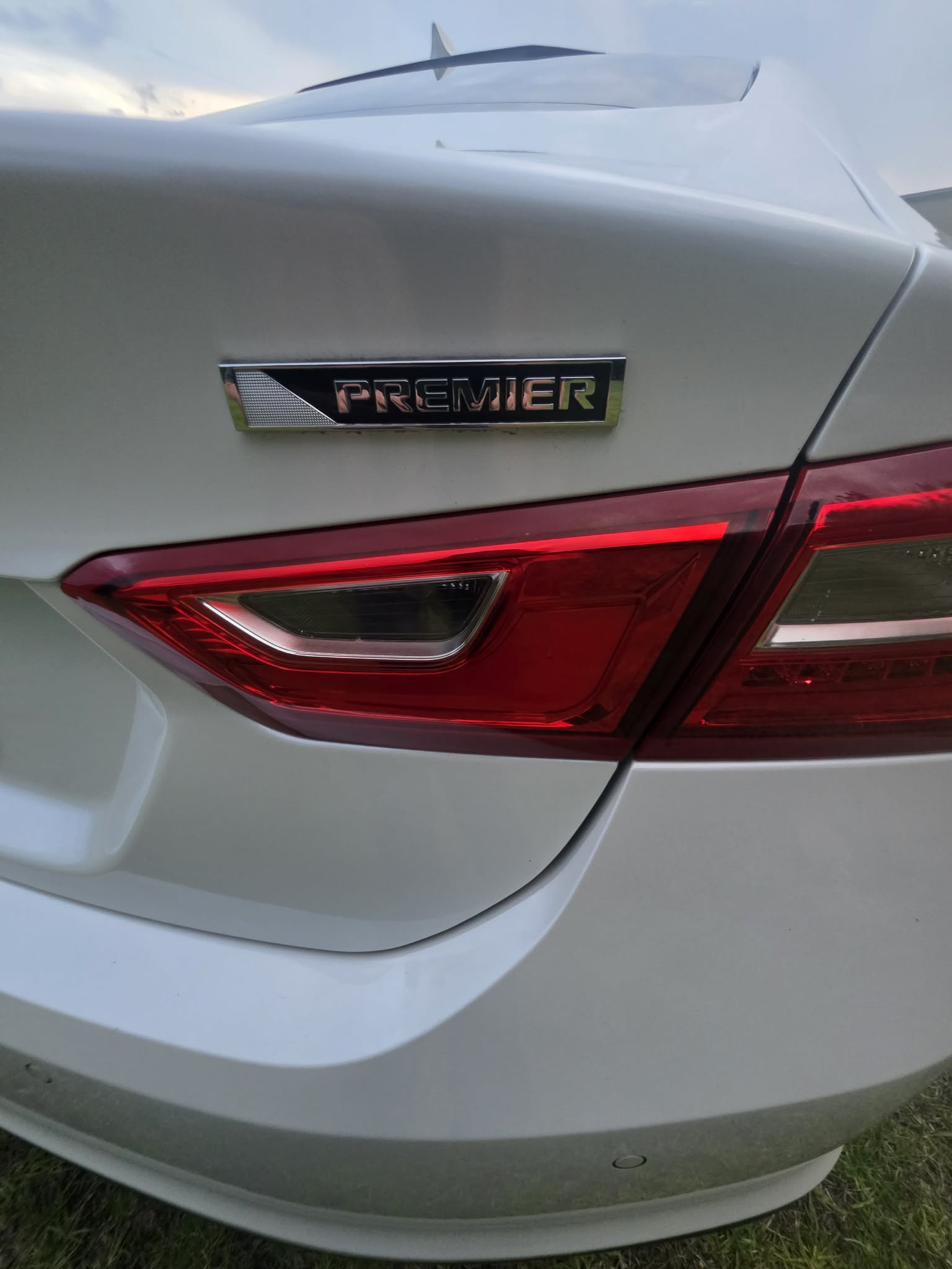 
								2016 Chevrolet Malibu Premier full									