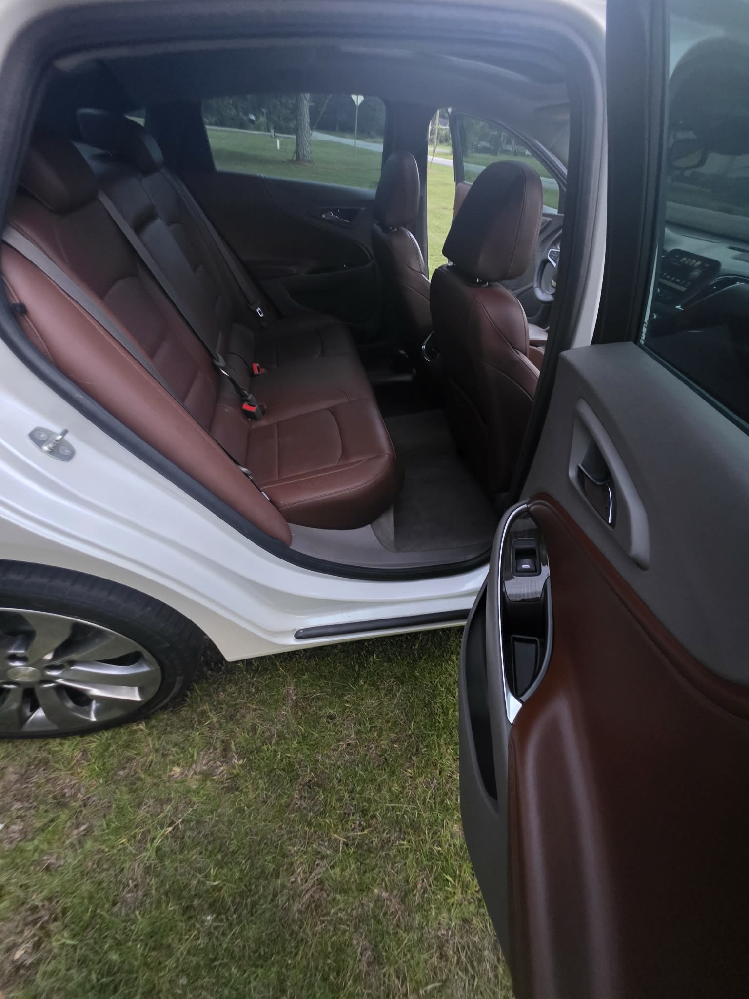 
								2016 Chevrolet Malibu Premier full									